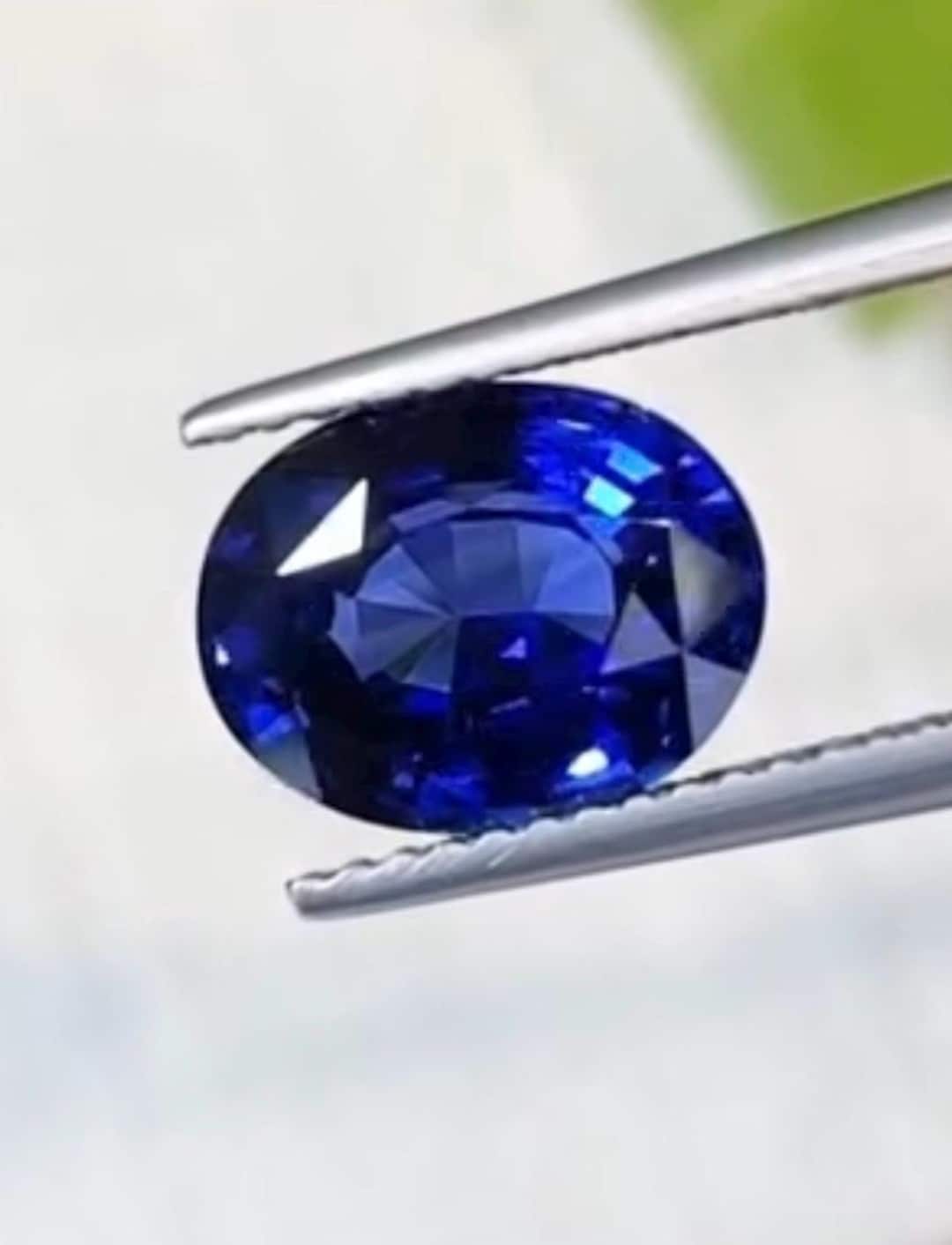 Royal Blue Sapphire 0.70ct Faceted — Natural Royal blue Gemstone - photo 1