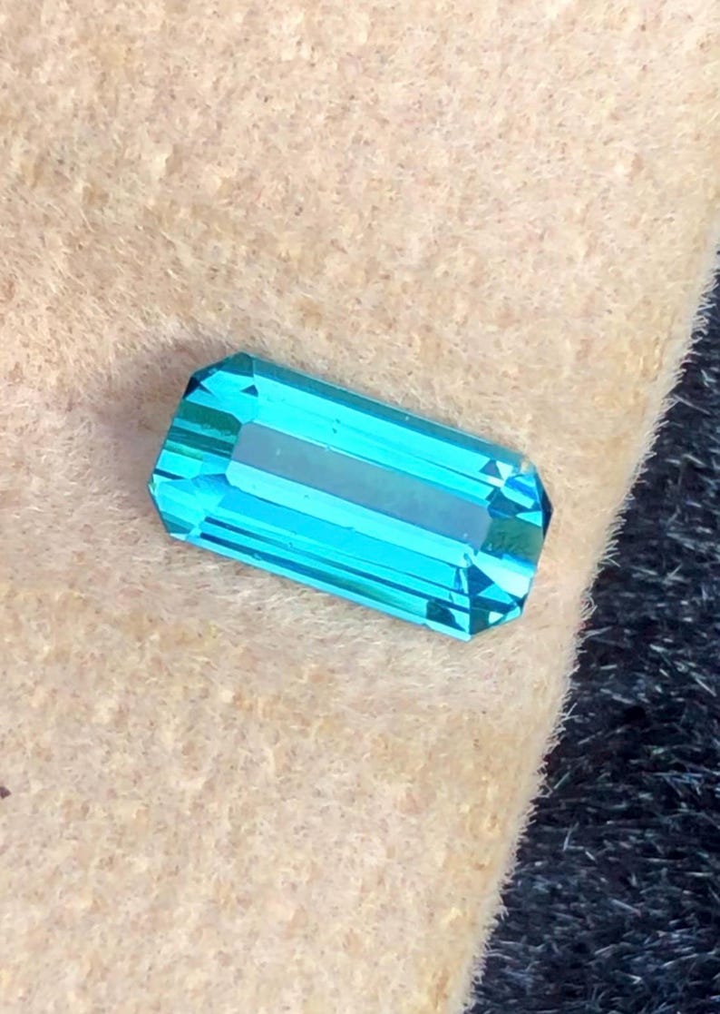 Tourmaline 1.00ct Emerald-cut (rectangular, faceted) — Natural Blue (neon/cyan-blue) Gemstone - photo 5