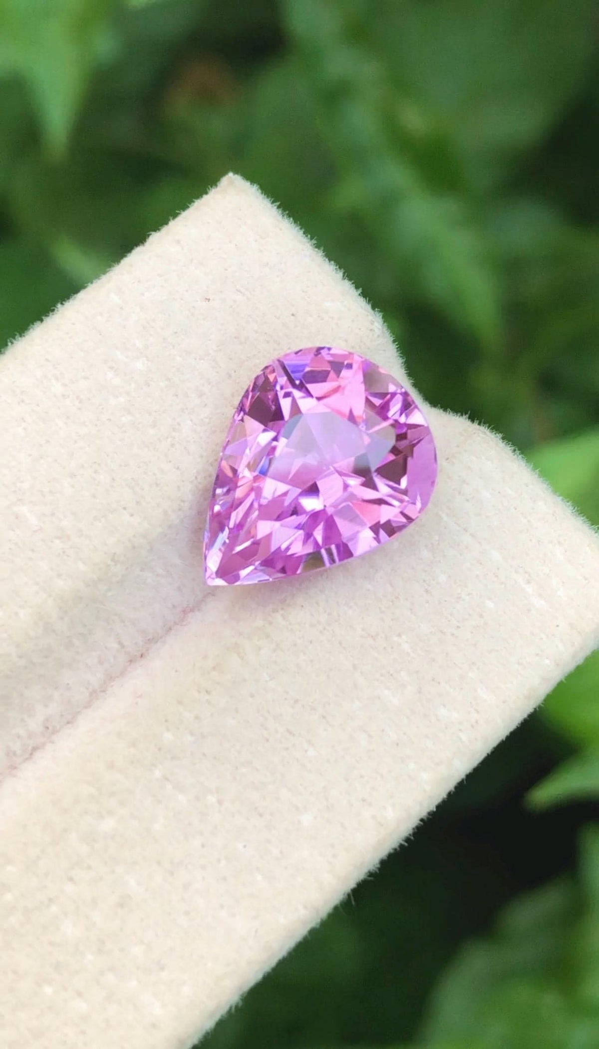 Kunzite 8.40 ct Pear Cut — Natural Pink Gemstone - photo 1