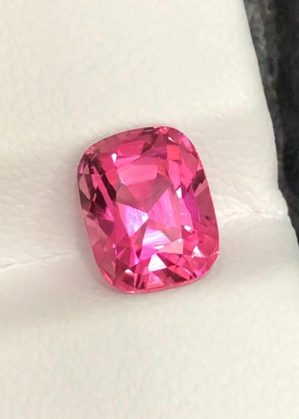 Tourmaline 2.03ct Cushion cut — Natural Hot pink Gemstone - photo 2