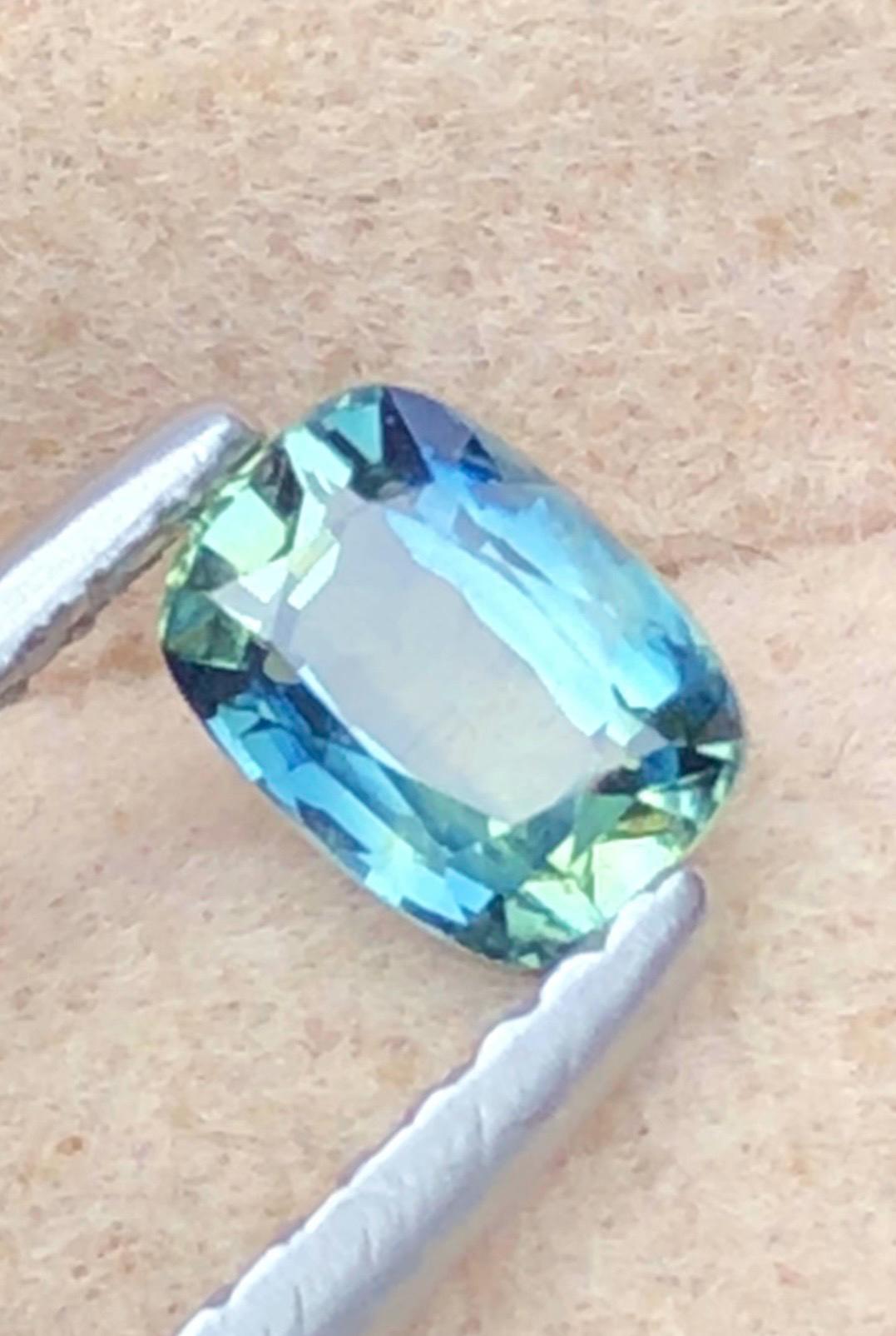 Parti Sapphire 0.63ct — Natural Bi-colour blue-green Gemstone - photo 2
