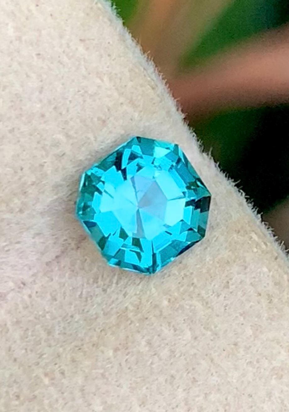 Tourmaline 1.40ct hexagonal — Natural Lagoon Gemstone - photo 1