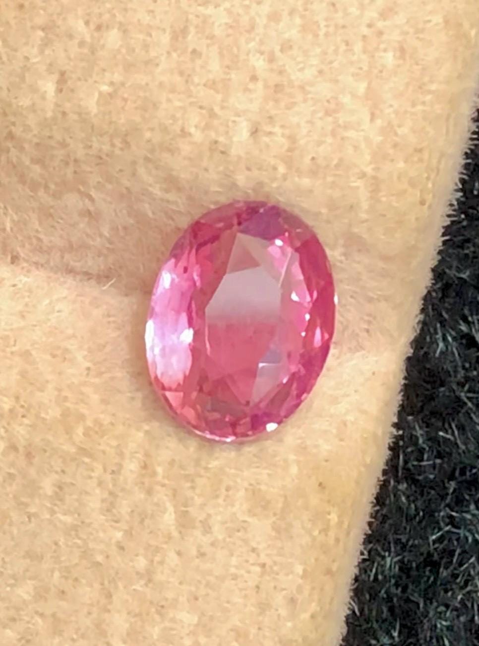 Padparadscha Sapphire 1.10ct Faceted — Natural Peach-pink Gemstone - photo 1