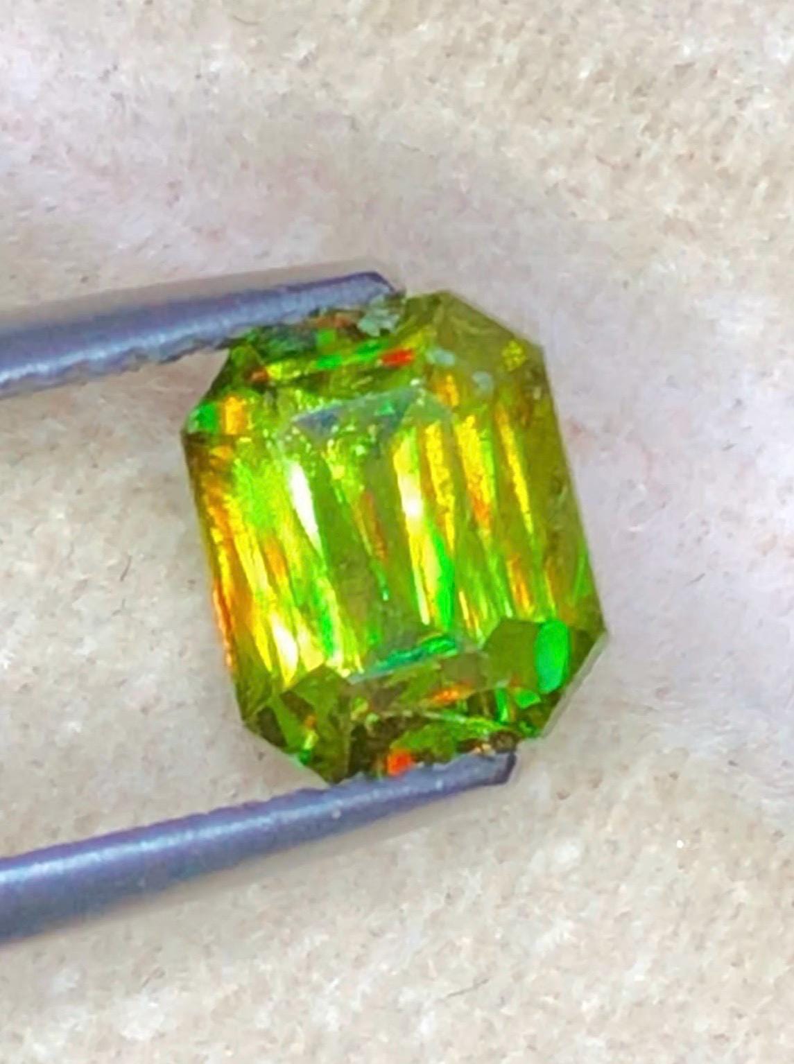 Sphene 1.30ct Faceted — Natural Chrome green Gemstone - photo 4