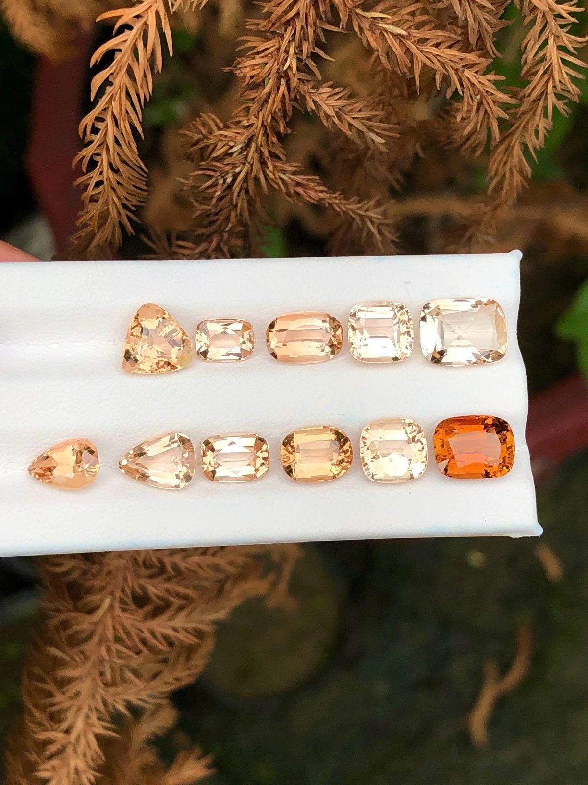 Golden Topaz 26.00ct Cushion — Natural Golden Gemstone - photo 5