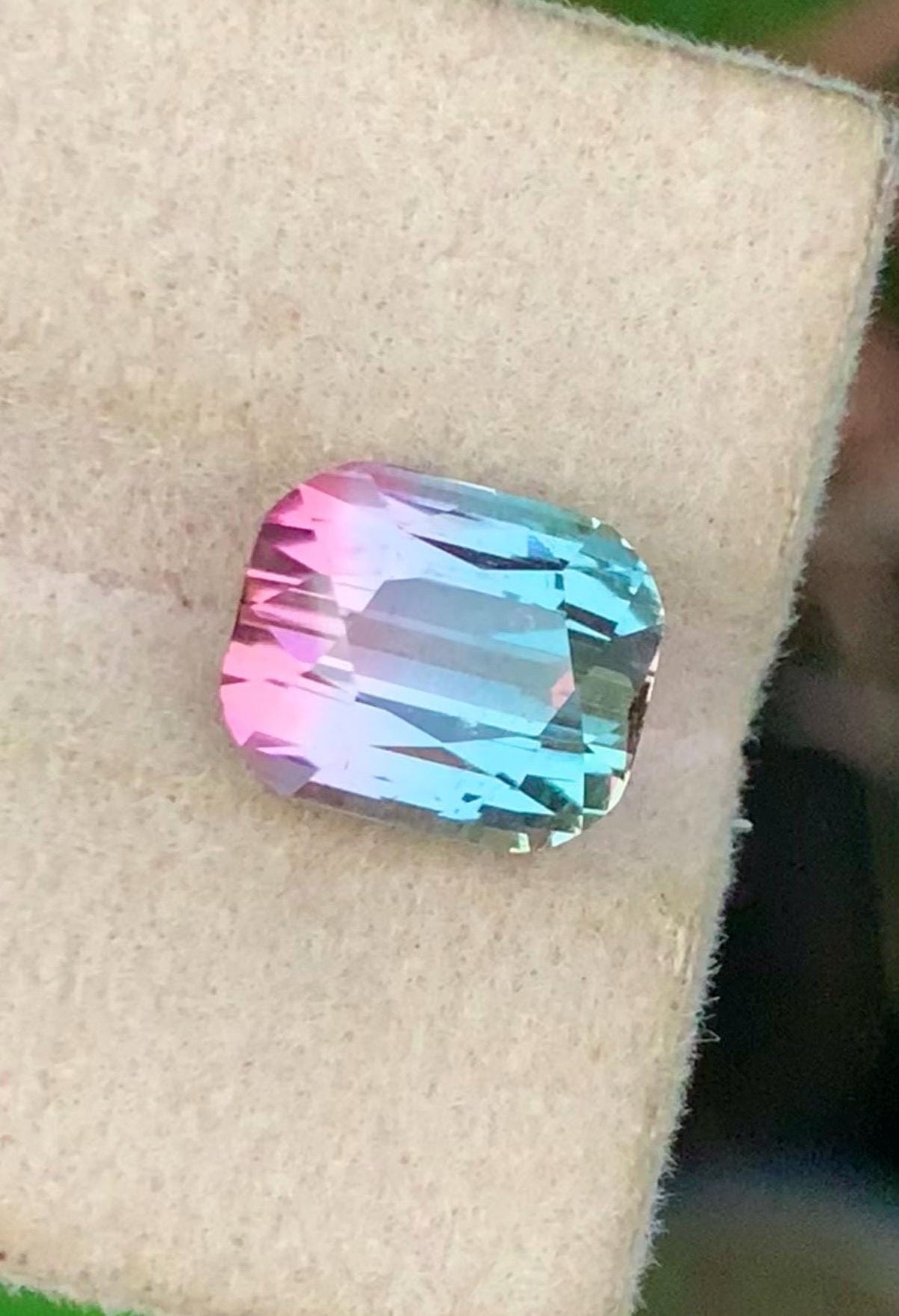Bi-Color Tourmaline 4.60ct Rectangular — Natural Bi-colour pink & aqua blue Gemstone - photo 2