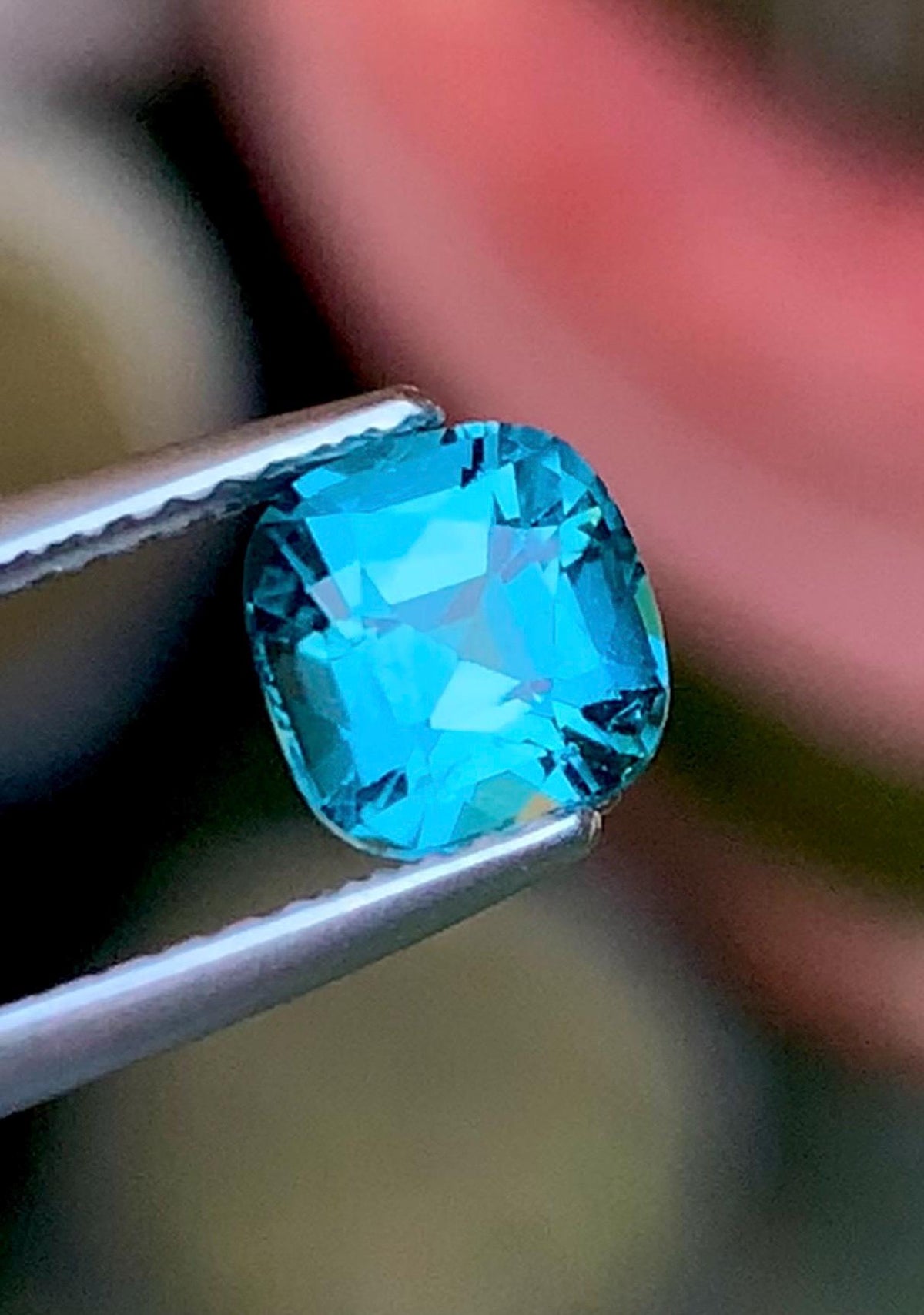 Tourmaline 1.25ct cushion-cut — Natural neon blue Gemstone - photo 2