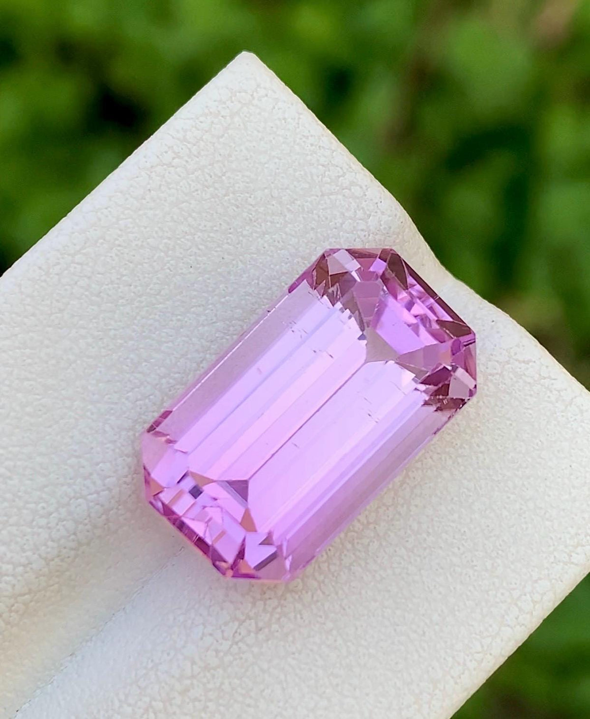 14.45 ct pink kunzite emerald cut, Kunar Afghanistan