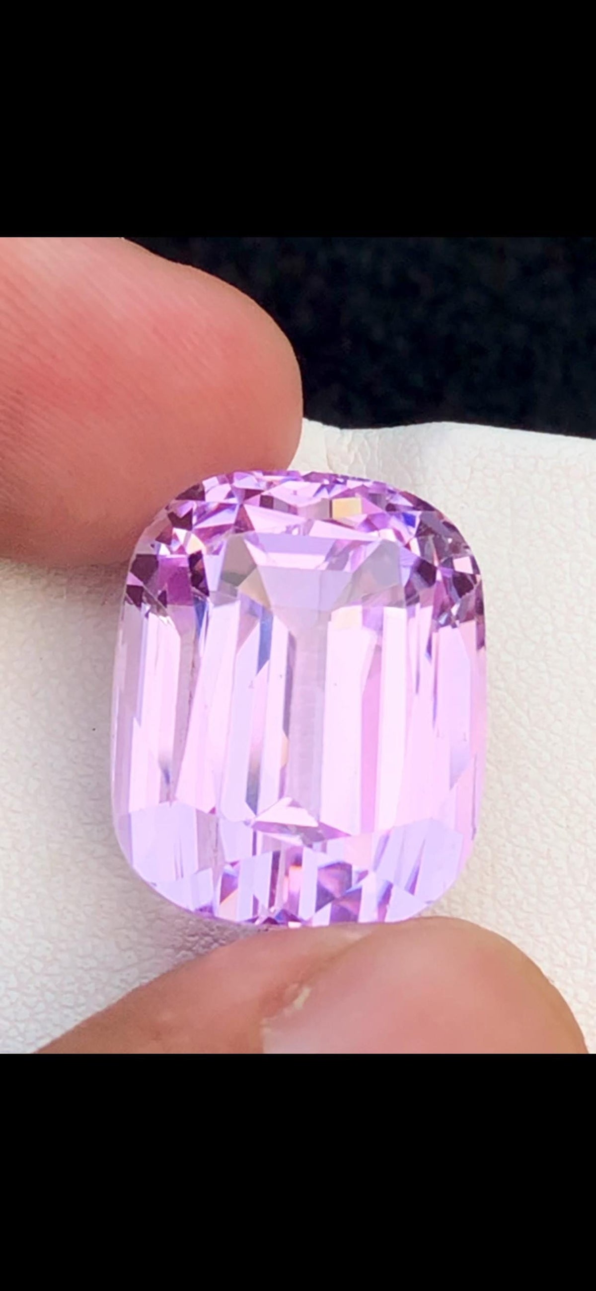 38.80 ct pink kunzite cushion cut, Kunar Afghanistan