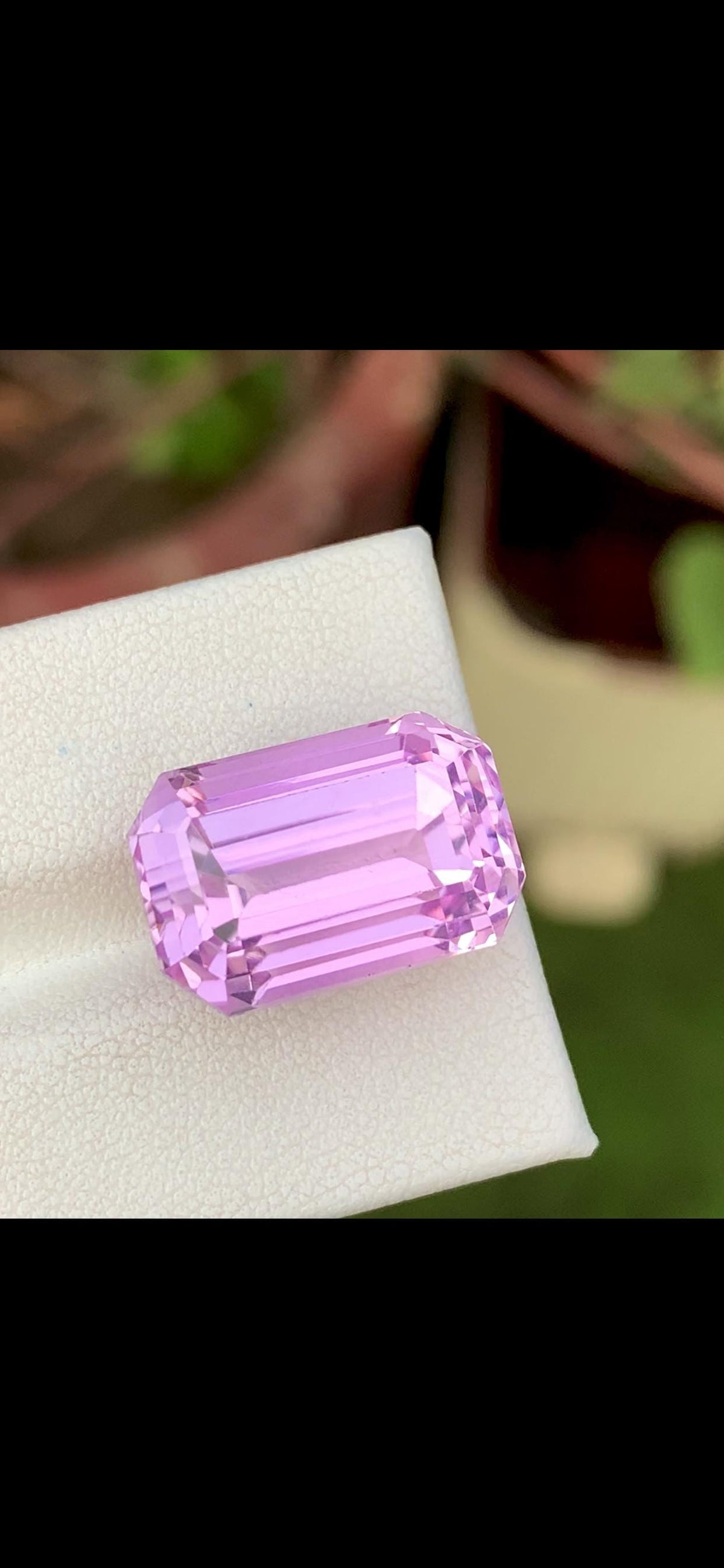 21.55 ct pink kunzite emerald cut, Kunar Afghanistan