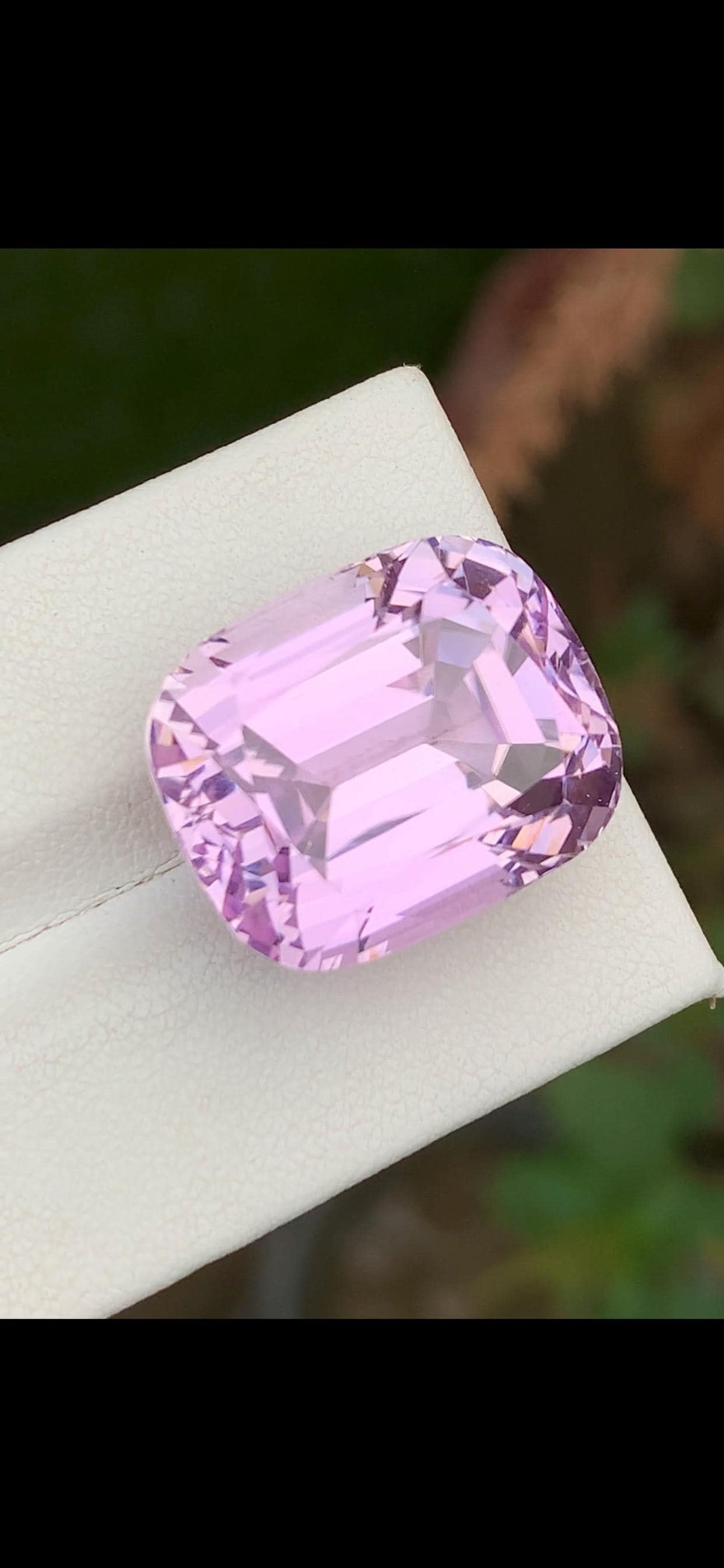 37.40 ct pink kunzite cushion cut, Kunar Afghanistan