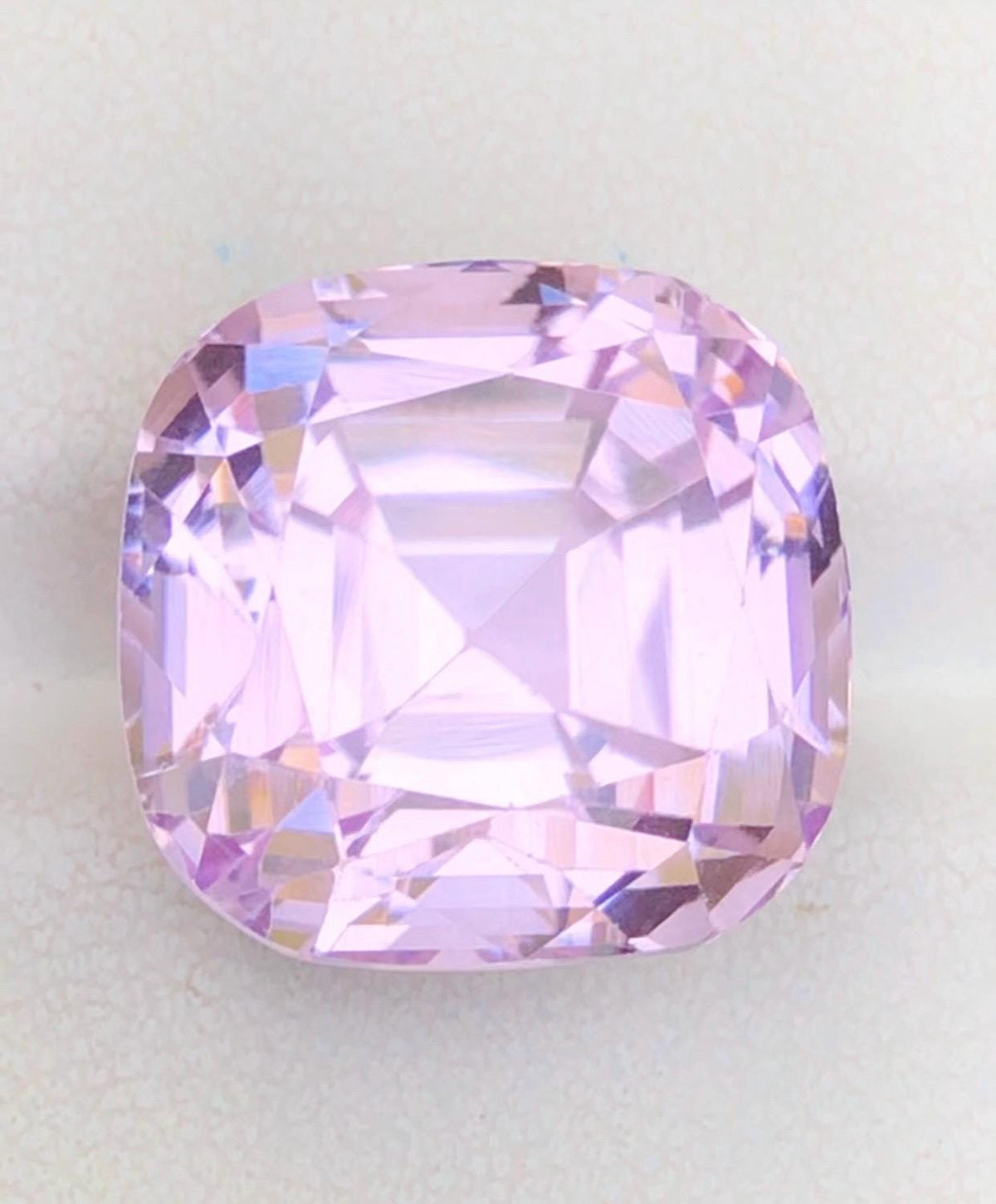 24.70 ct pink kunzite cushion cut, Kunar Afghanistan
