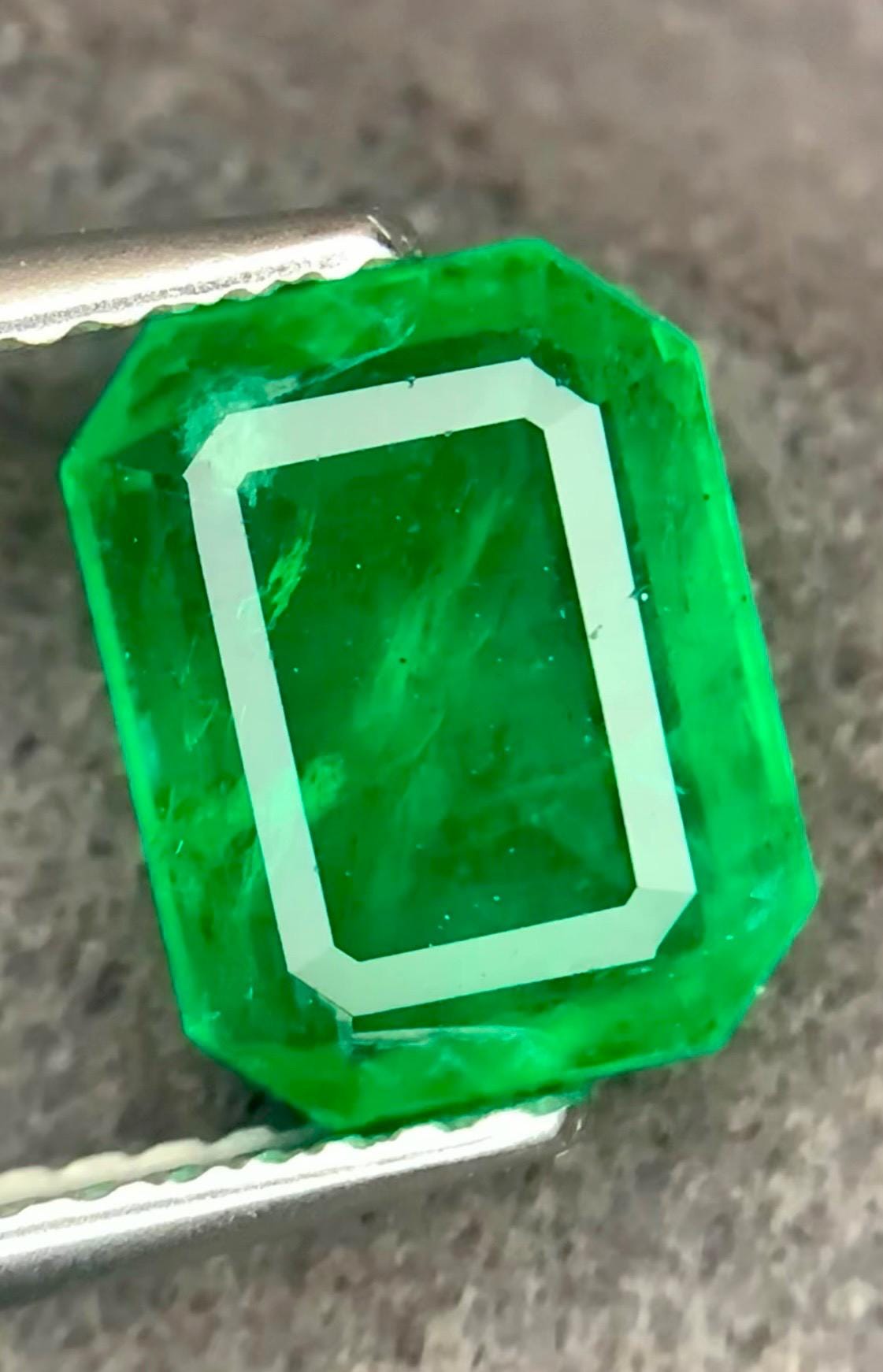 Emerald 1.35ct Emerald cut — Natural Green Gemstone - photo 4