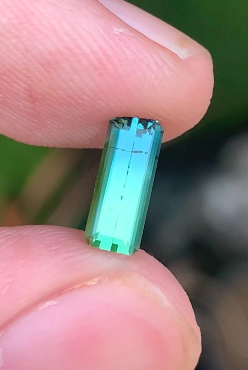 Bi-Color Tourmaline 0.95ct Faceted (rectangular) — Natural Blue & Green Gemstone - photo 3