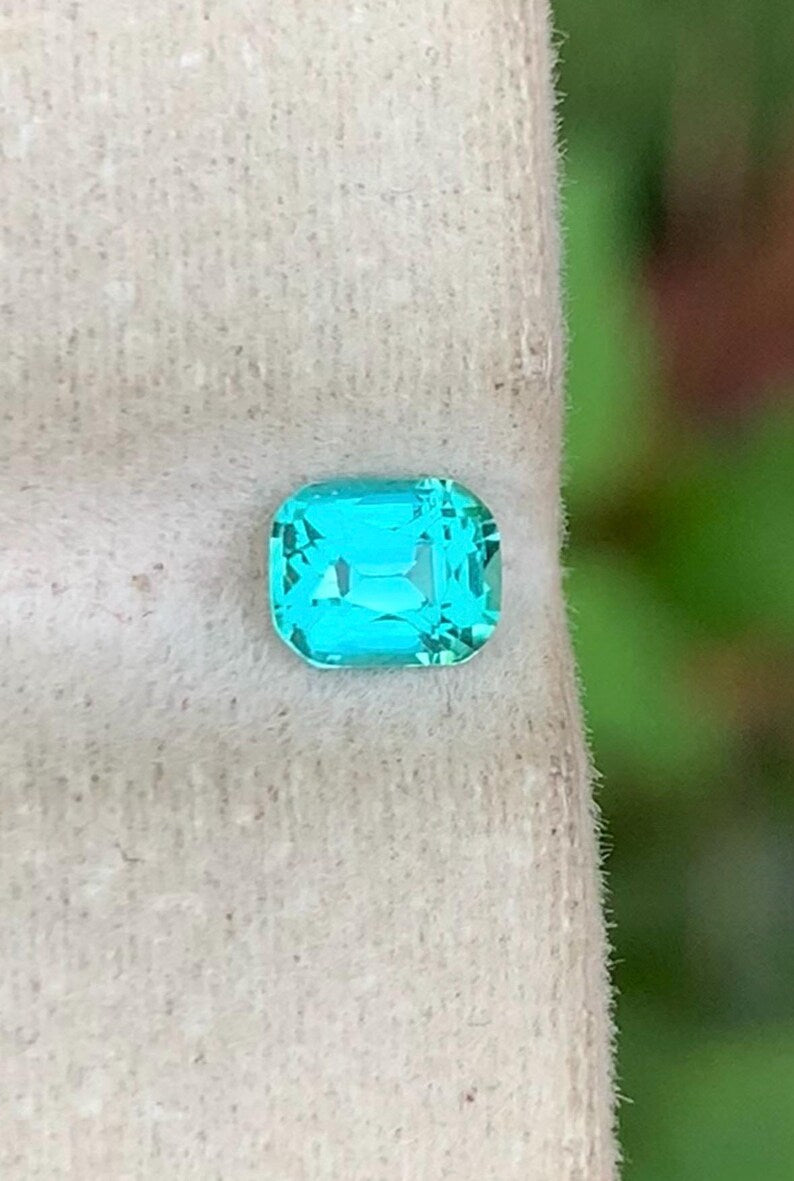 Tourmaline 0.50ct Faceted — Natural Tiffany Lagoon Gemstone - photo 4