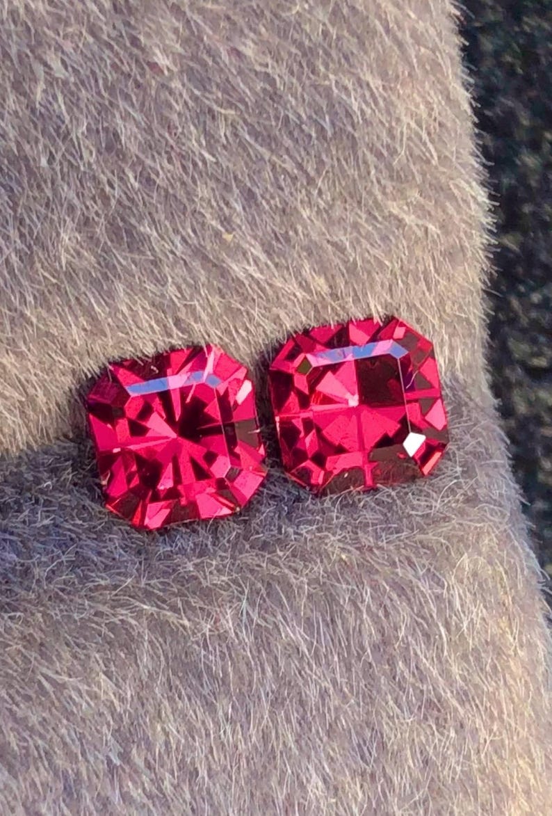 Malaya Garnet 1.60ct Fancy, Faceted — Natural Purplish Pink Gemstone - photo 2