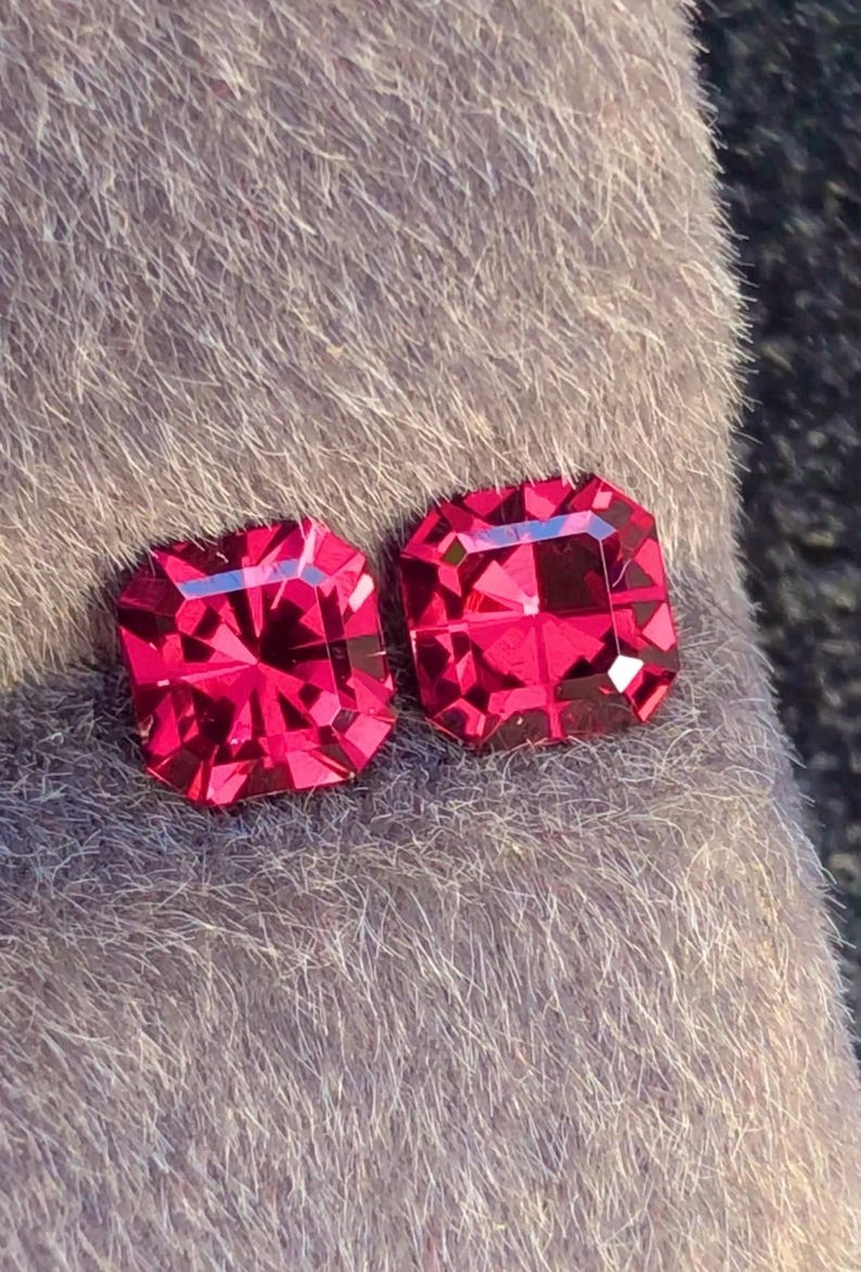 Malaya Garnet 1.60ct Fancy, Faceted — Natural Purplish Pink Gemstone - photo 5