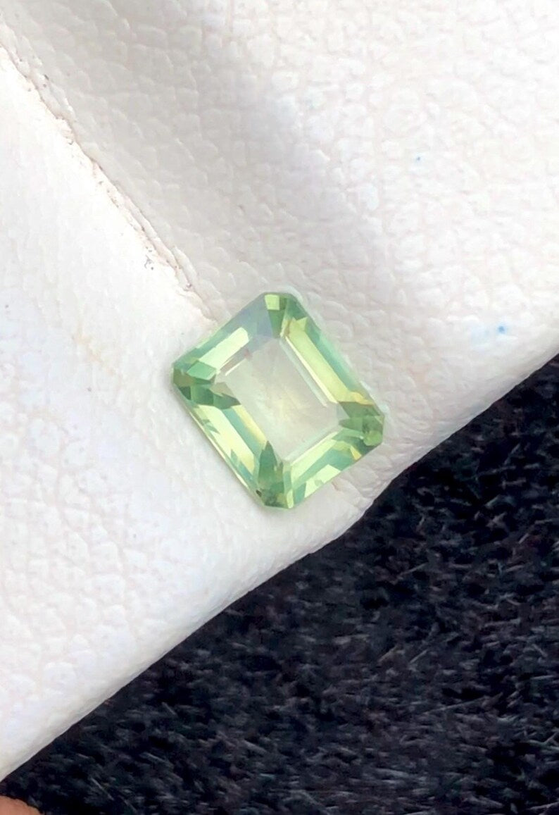 Parti Sapphire 0.50ct Faceted (emerald cut) — Natural Green Gemstone - photo 4