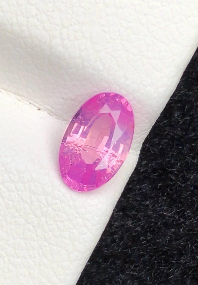 Padparadscha Sapphire 1.28ct Faceted, oval — Natural Orange-pink Gemstone - photo 2
