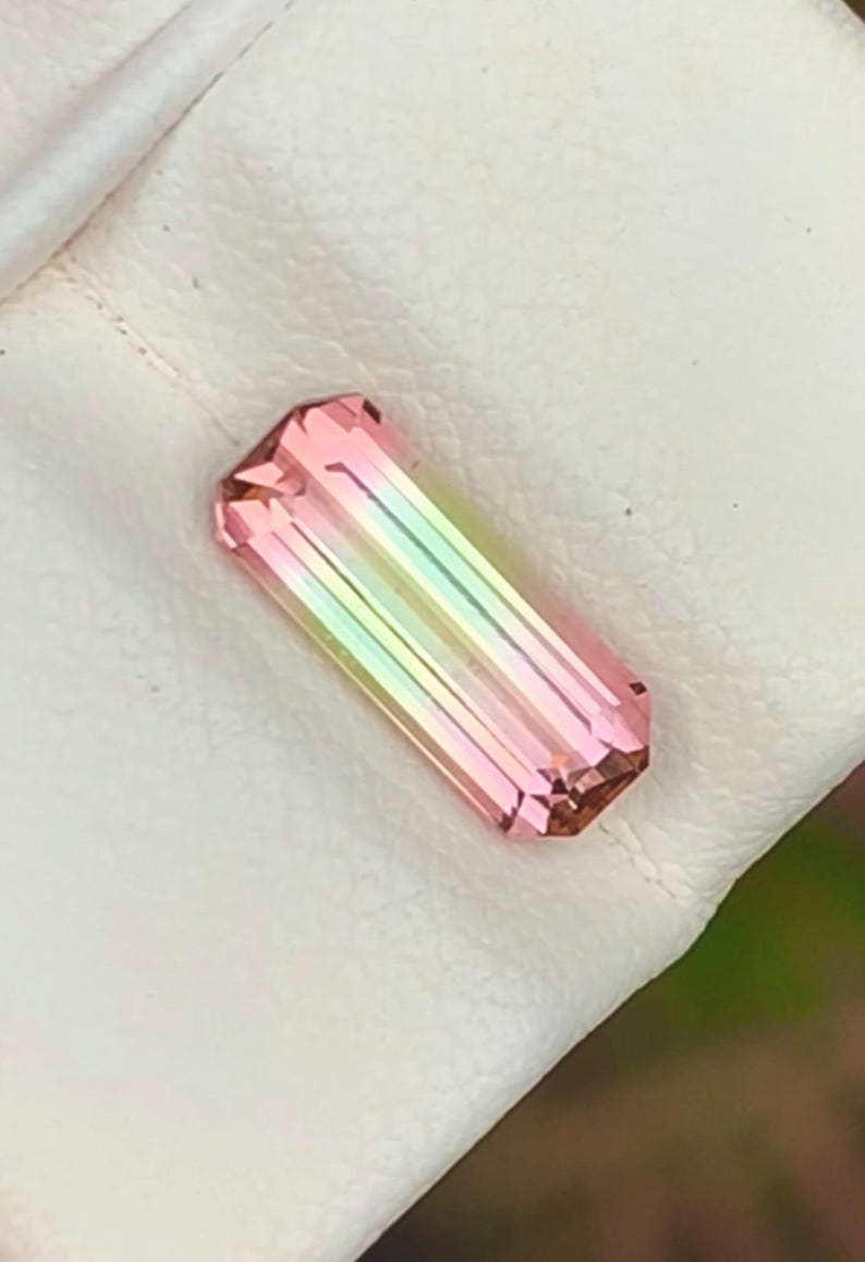 Bi-Color Tourmaline 1.85ct Faceted — Natural Bi-color (pink and green) Gemstone - photo 4
