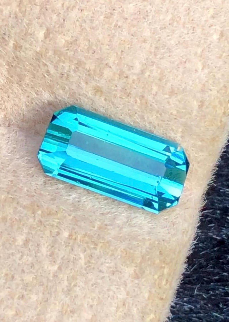 Tourmaline 1.00ct Emerald-cut (rectangular, faceted) — Natural Blue (neon/cyan-blue) Gemstone - photo 1