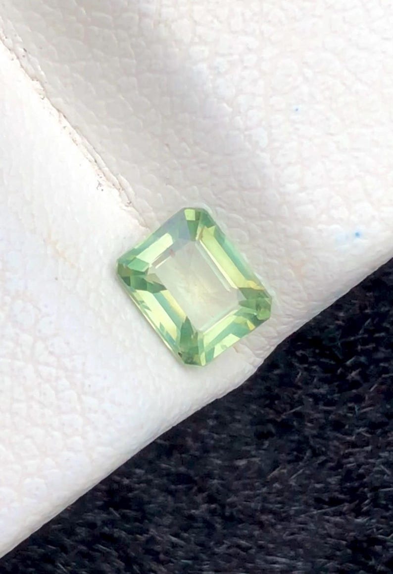 Parti Sapphire 0.50ct Faceted (emerald cut) — Natural Green Gemstone - photo 5