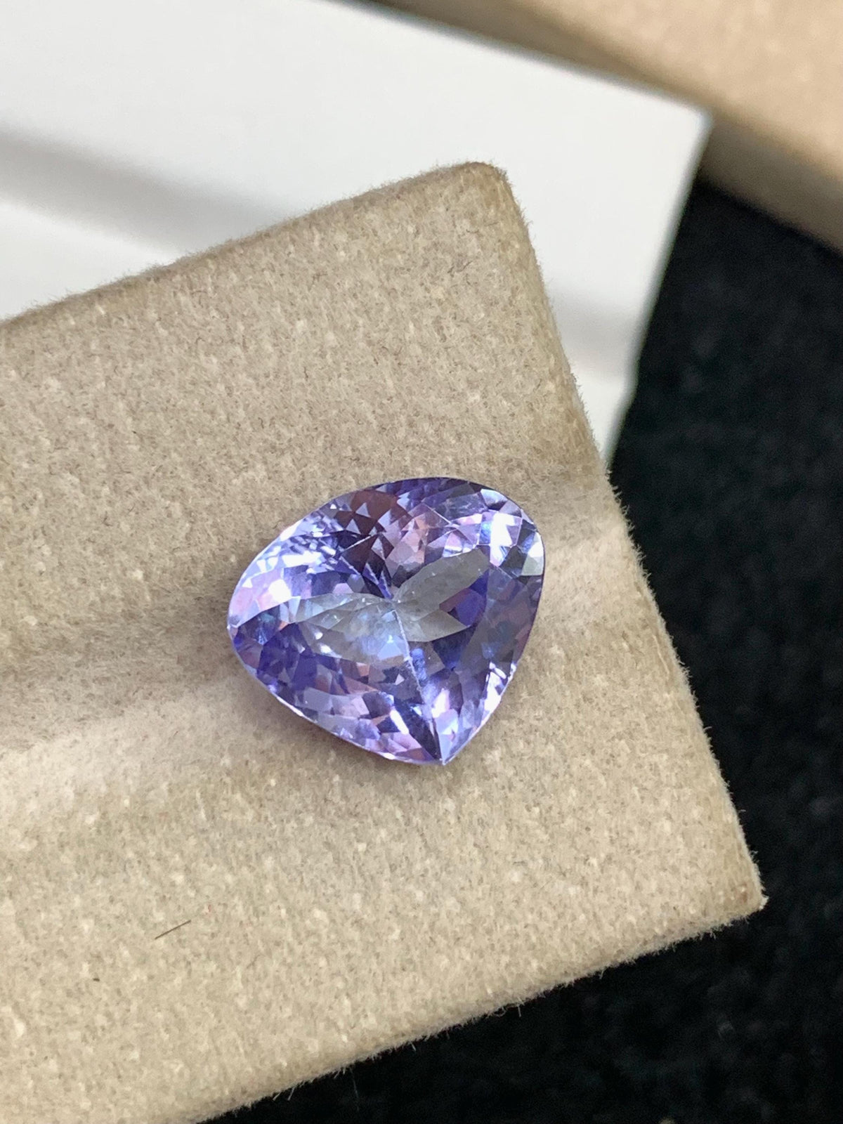 Tanzanite 3.10 ct Heart Cut — Natural Vivid Blue Gemstone - photo 1