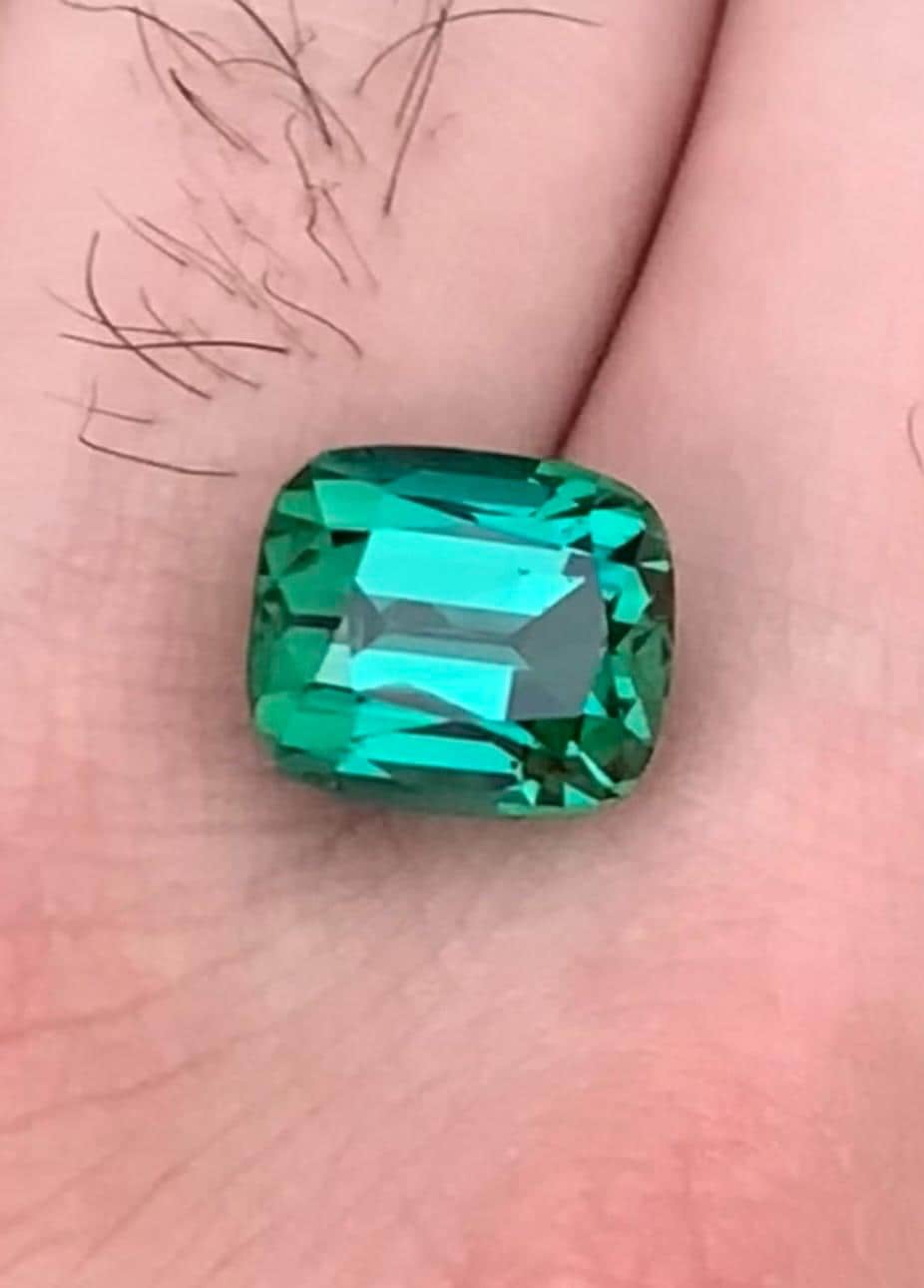 Tourmaline 8.00ct Cushion cut — Natural Bluish green Gemstone - photo 1