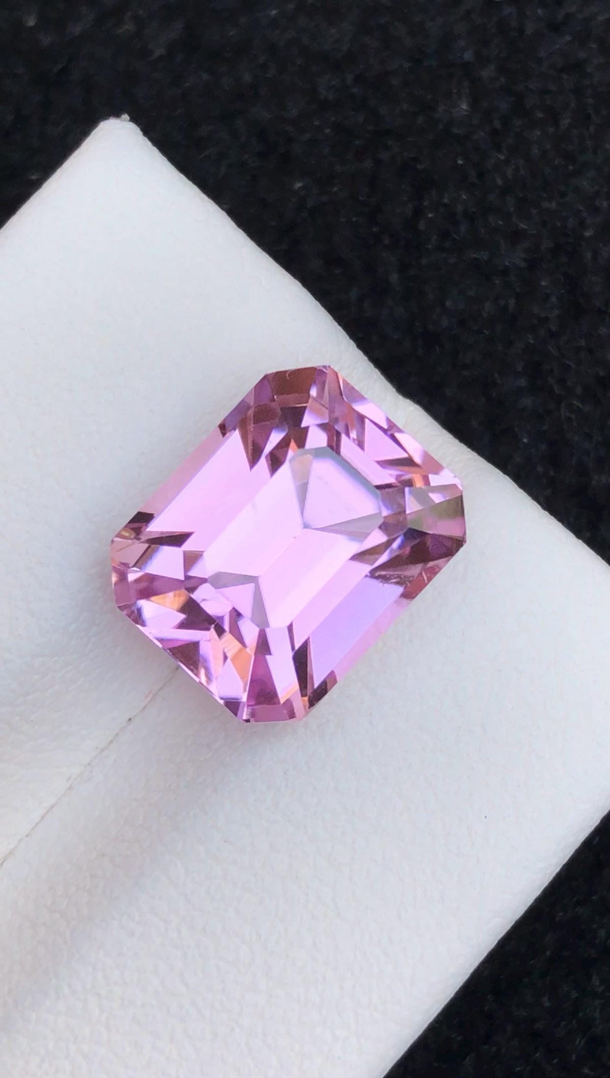 Kunzite 9.30 ct Emerald Cut — Natural Pink Gemstone - photo 1