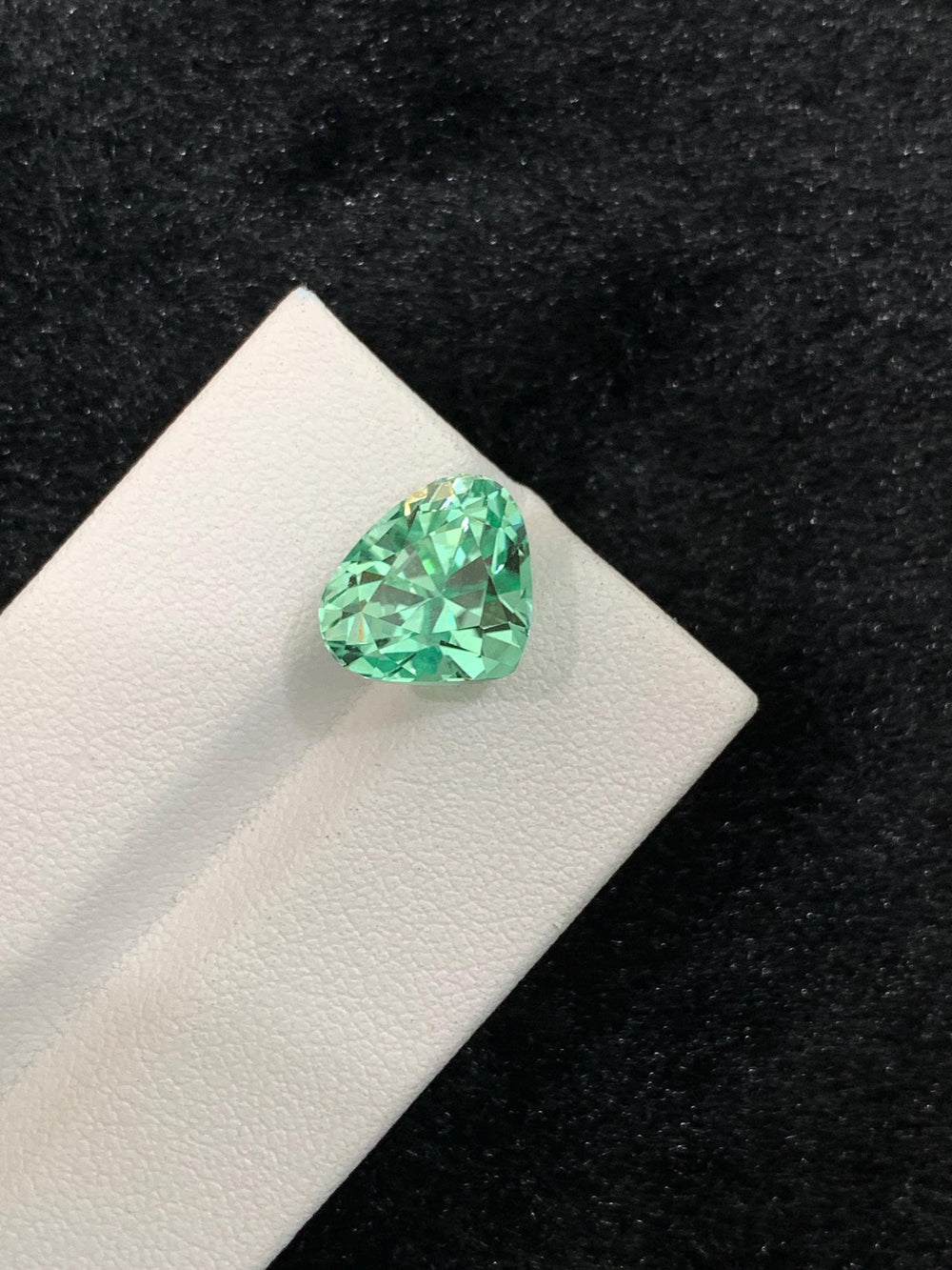 Kunzite 6.55 ct Heart Cut — Natural Green Gemstone