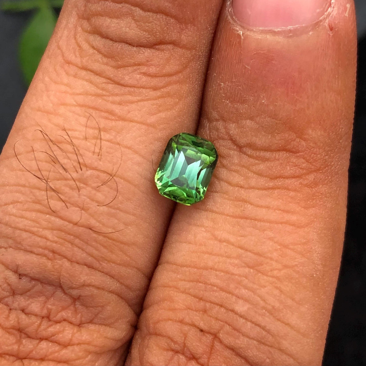 Tourmaline 1.40 ct Cushion Cut — Natural Vibrant Green Gemstone - photo 1