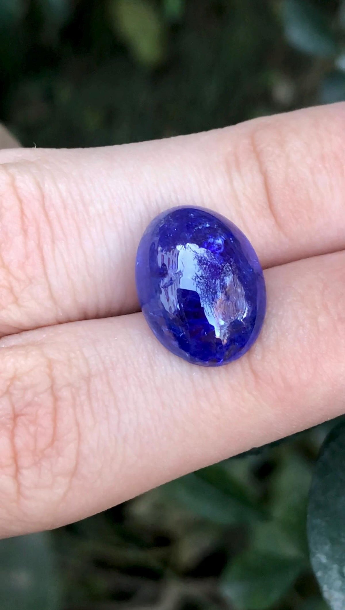 Tanzanite 11.45 ct Sugarloaf Cabochon — Natural Blue-Violet Gemstone - photo 1
