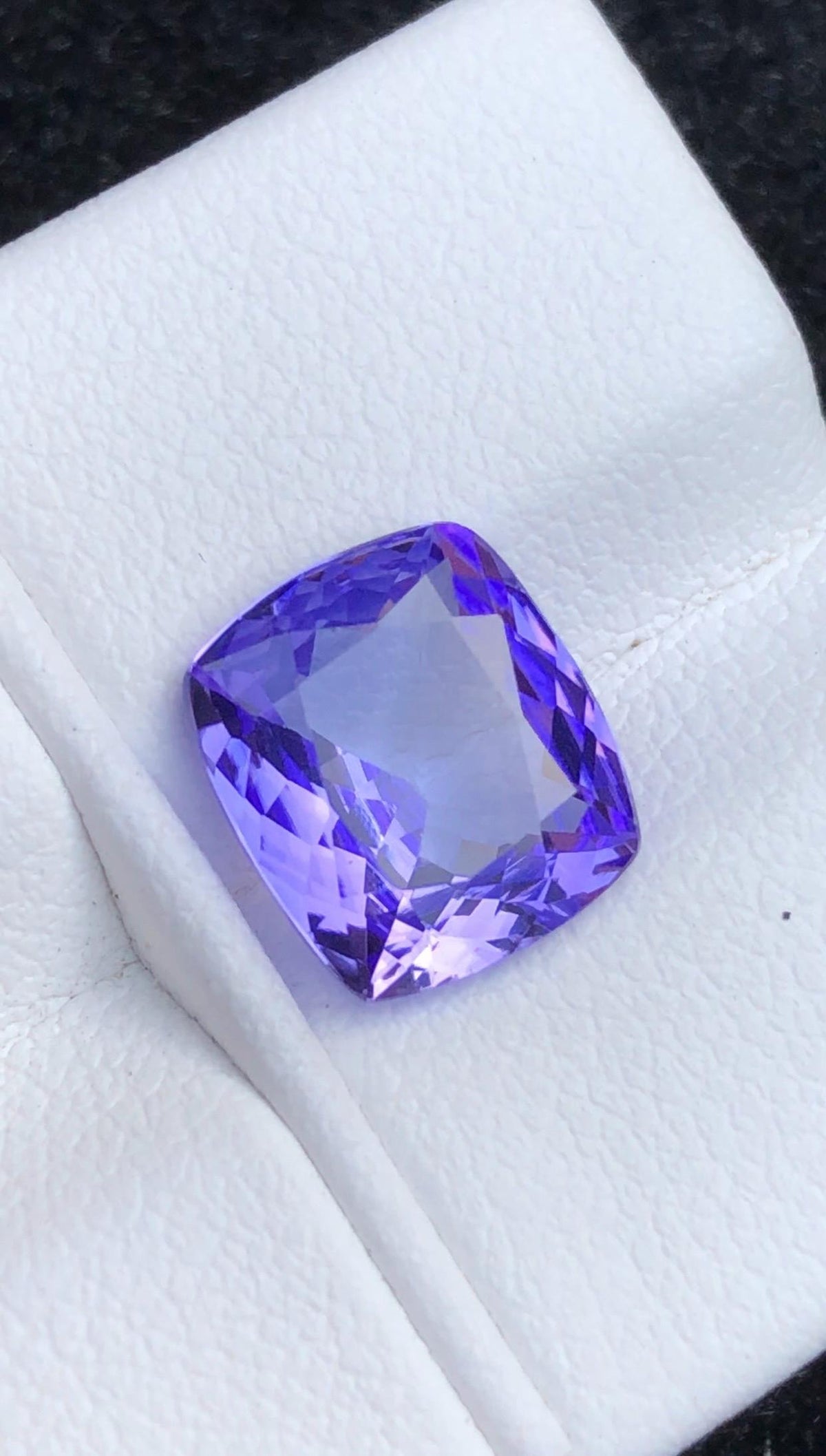 Tanzanite 3.55 ct Cushion Cut — Natural Violet Blue Gemstone - photo 1