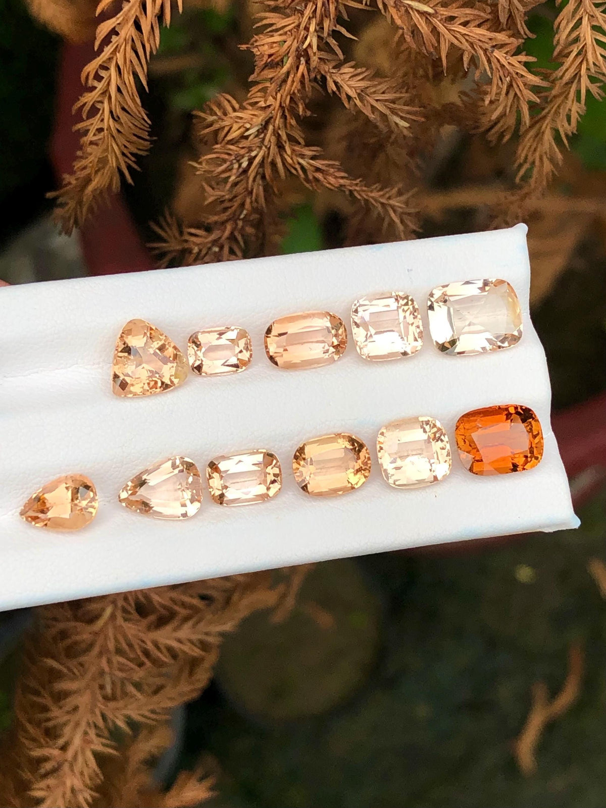 Golden Topaz 26.00ct Cushion — Natural Golden Gemstone - photo 2