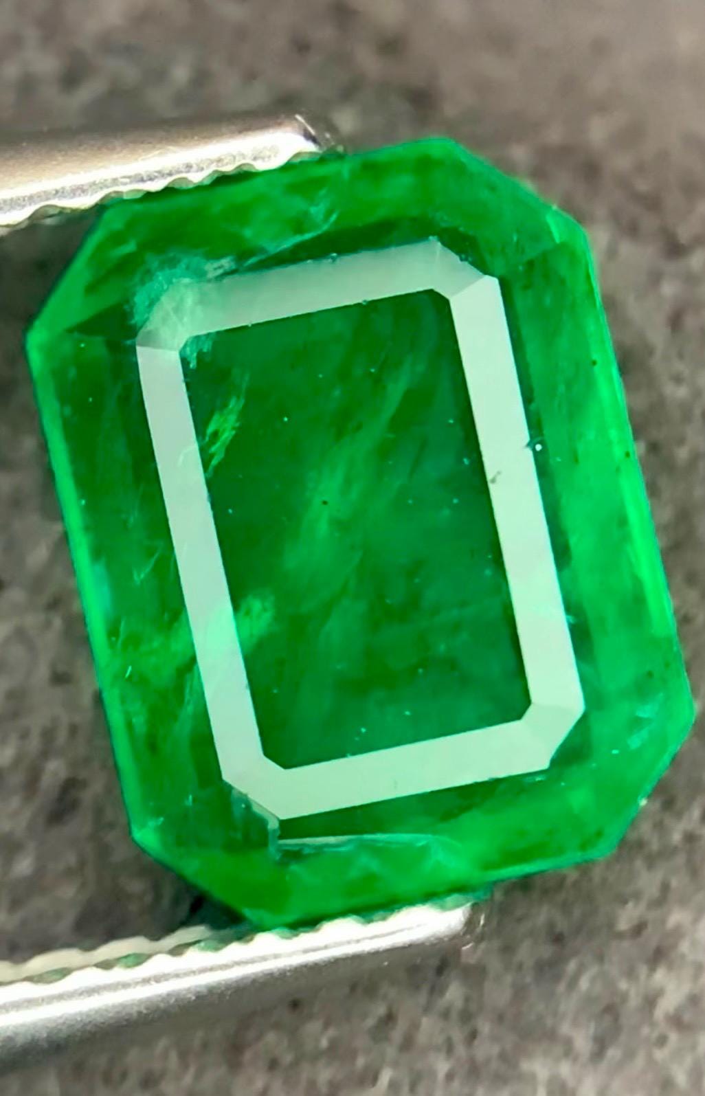 Emerald 1.35ct Emerald cut — Natural Green Gemstone - photo 2
